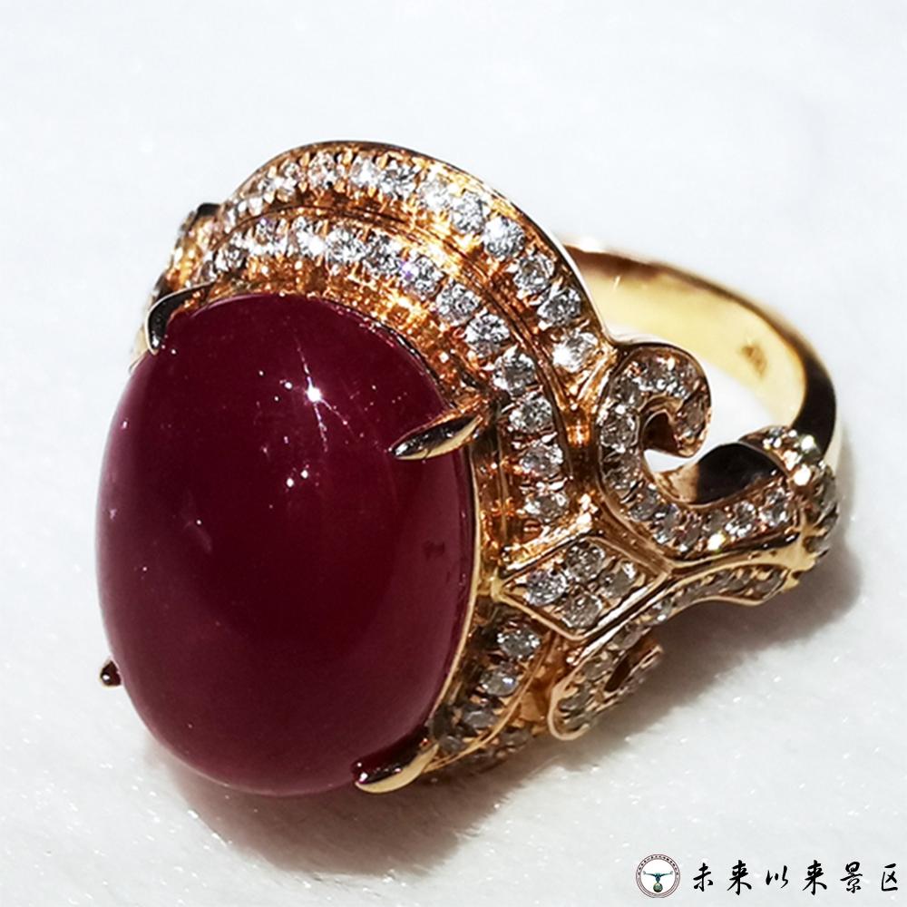 红宝石炙热的红色象征着热情似火,美好的爱情,永恒与忠贞,被誉为"爱情